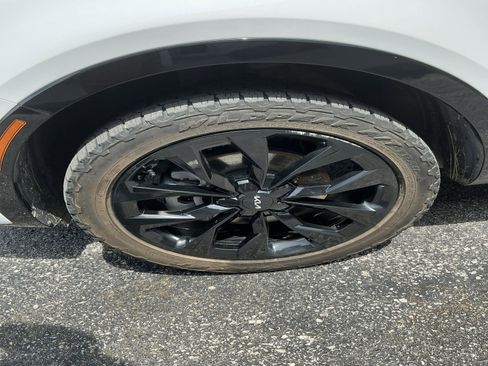 Used 2022 Kia Sorento SX image 10