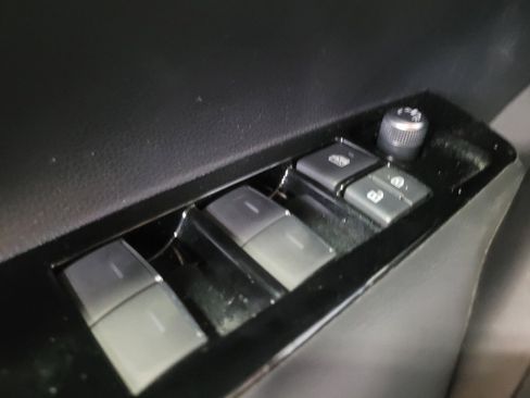 Used 2019 Toyota Corolla SE w/ SE Option Package FWD image 27