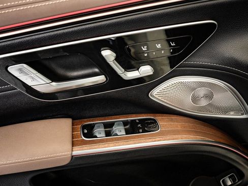 Certified 2023 Mercedes-Benz EQS 580 4MATIC SUV image 23