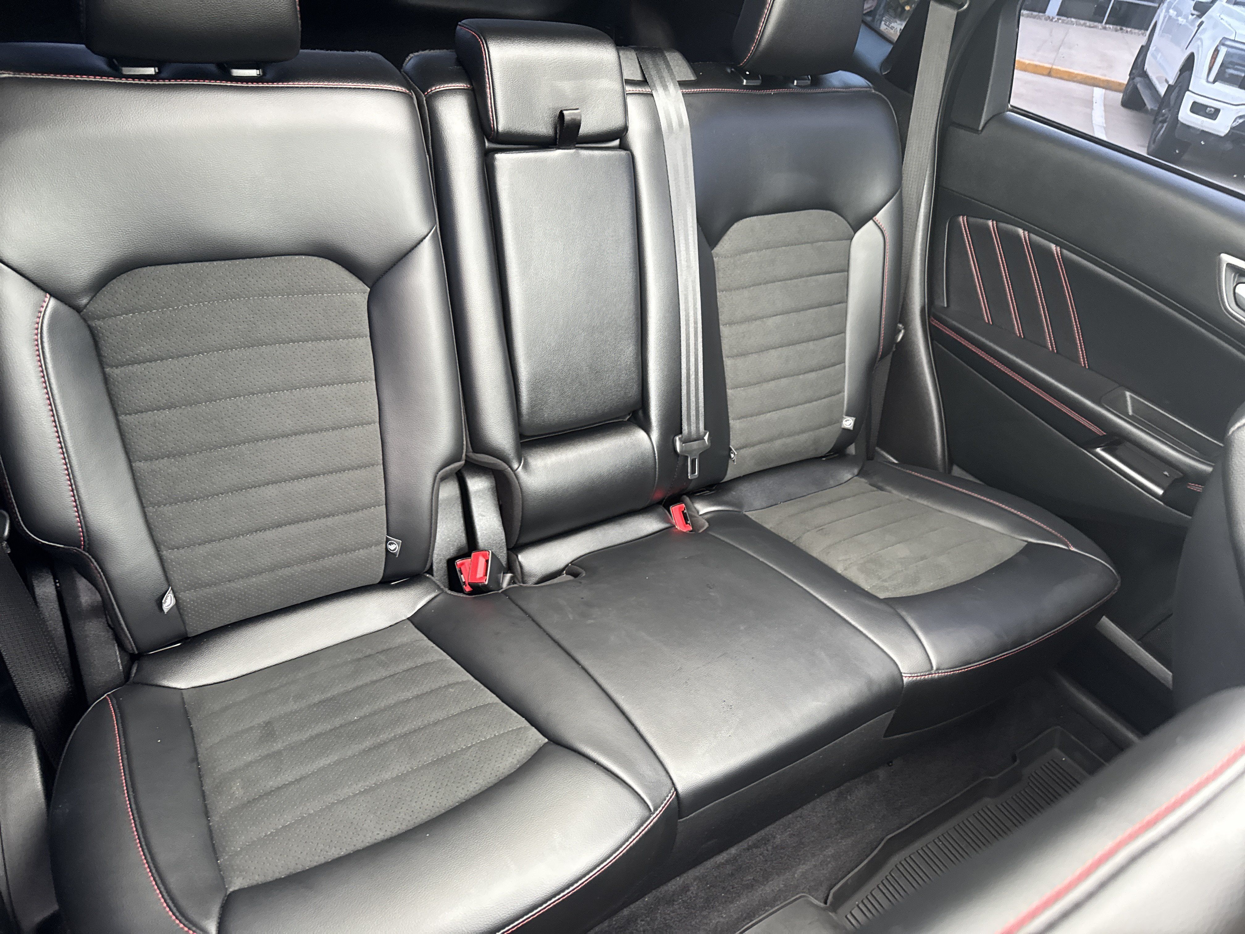 Used 2023 Ford Edge ST-Line AWD/4WD image 9