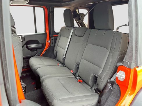 Certified 2018 Jeep Wrangler Unlimited Sport S image 22