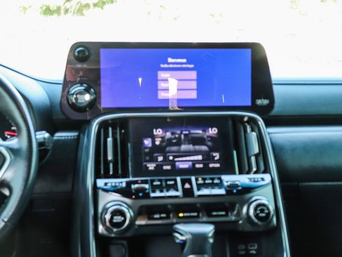 Used 2023 Lexus LX 600 F Sport w/ Accessory Package (Z1) AWD/4WD image 16
