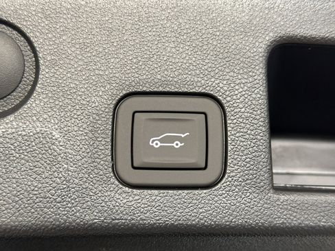 New 2026 Chevrolet Equinox RS w/ Convenience Package III image 32