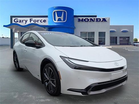 Used 2024 Toyota Prius XLE image 1