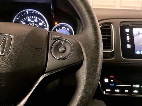 Used 2017 Honda HR-V EX image 19