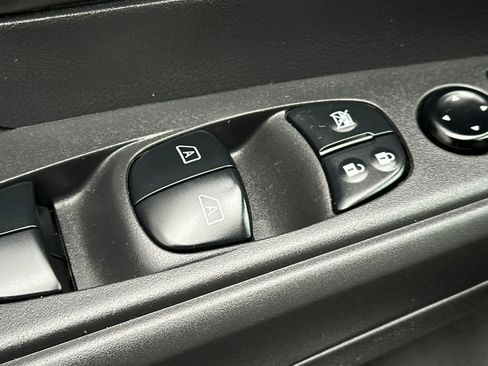 Used 2021 Nissan Kicks S image 14