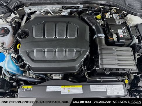 Used 2022 Volkswagen Golf R image 31