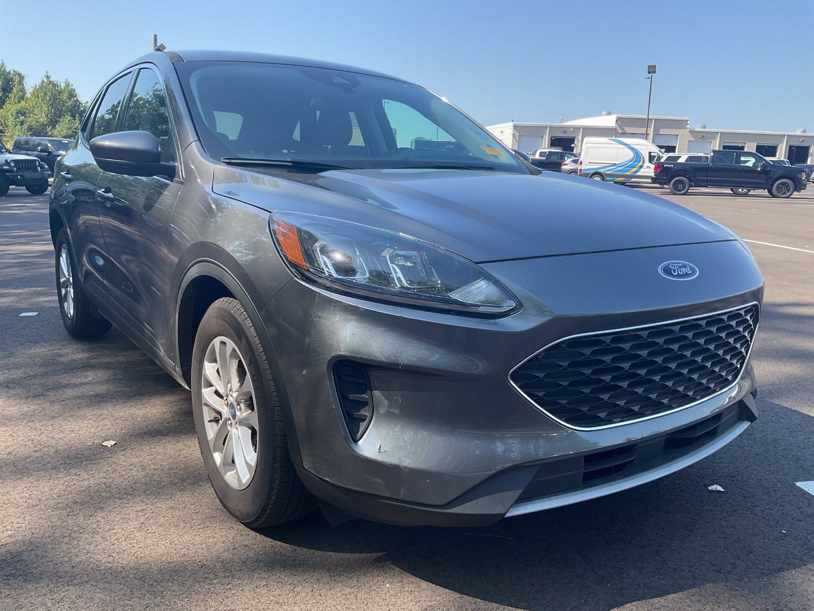 Used 2021 Ford Escape SE FWD image 1