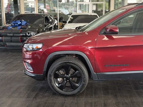 Used 2020 Jeep Cherokee Latitude Plus AWD/4WD image 13