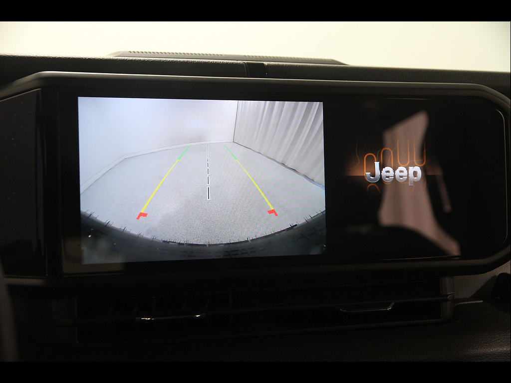 Used 2025 Jeep Wrangler Unlimited Sport AWD/4WD image 12