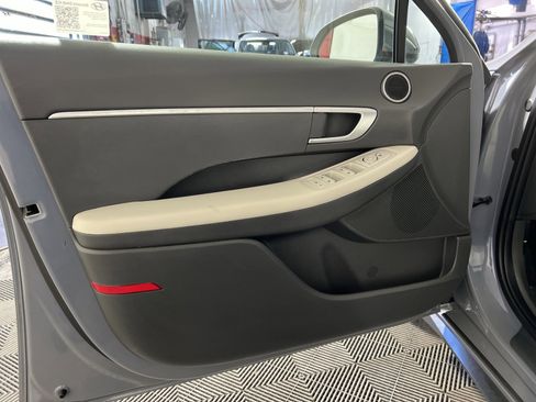 Used 2025 Hyundai Sonata SE image 14