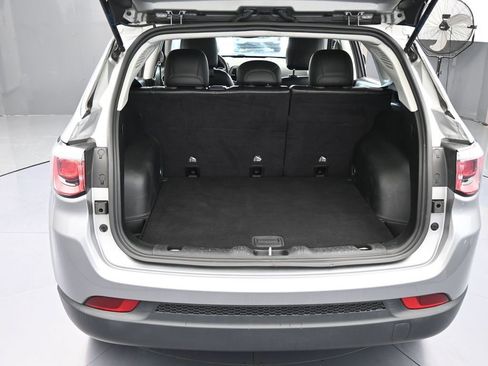 Used 2020 Jeep Compass Latitude image 37