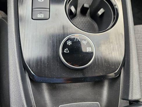 Used 2023 Nissan Rogue SV AWD/4WD image 24