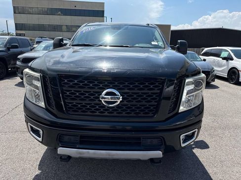 Used 2016 Nissan Titan PRO-4X w/ Pro-4x Convenience Package AWD/4WD image 2
