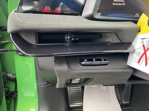 New 2026 Chevrolet Corvette Stingray Premium Cpe w/ Z51 Performance Package image 13