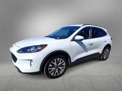 Used 2020 Ford Escape Titanium AWD/4WD image 4