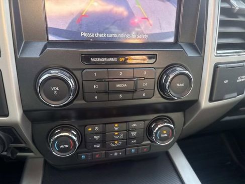 Used 2020 Ford F150 Lariat image 32