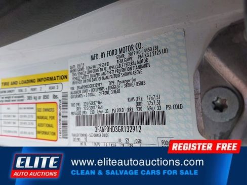 Used 2016 Ford Fusion SE image 17