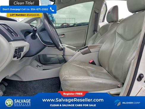Used 2013 Toyota Prius Two FWD image 9