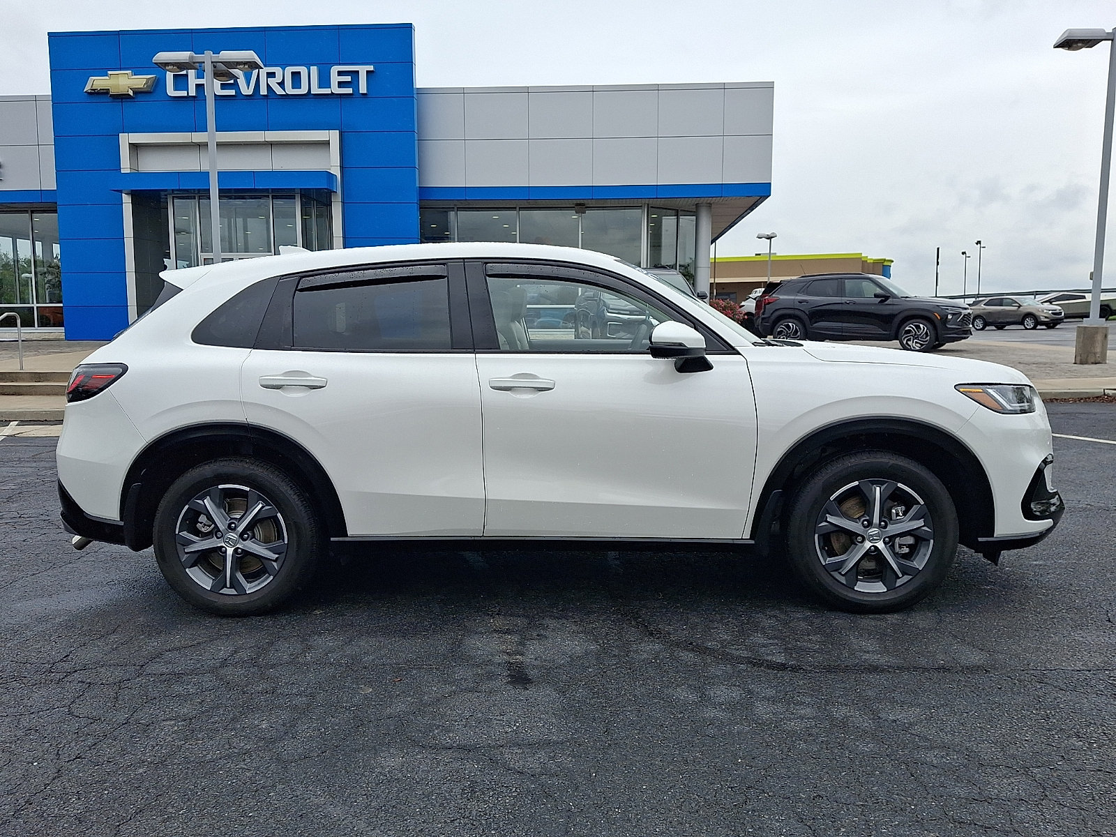 Used 2024 Honda HR-V EX-L image 7