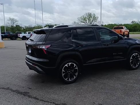 Used 2025 Chevrolet Equinox LT w/ Convenience Package II image 8