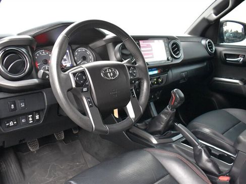 Used 2021 Toyota Tacoma TRD Pro AWD/4WD image 3