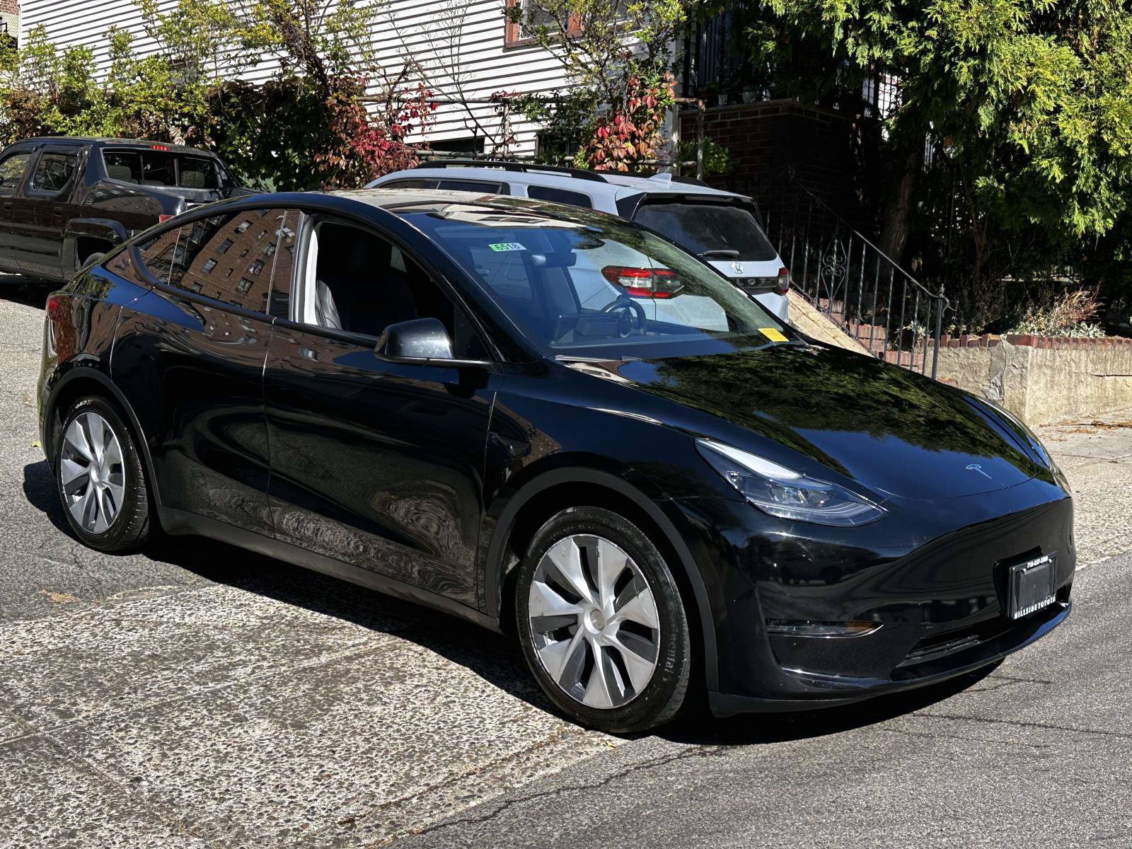 Used 2023 Tesla Model Y Long Range AWD/4WD image 6