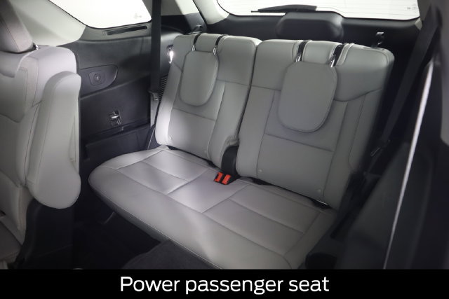 Certified 2025 Ford Explorer Active w/ Active Comfort Package AWD/4WD image 32