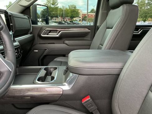 Used 2025 Chevrolet Silverado 2500 LTZ w/ Trail Boss Package AWD/4WD image 22