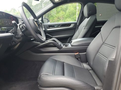 Used 2026 Porsche Cayenne S AWD/4WD image 14