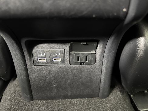 Used 2023 Toyota Prius Prime SE image 27