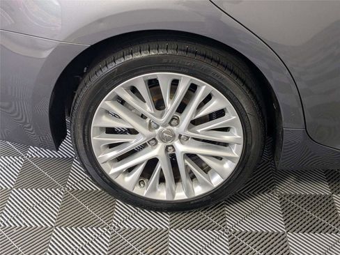 Used 2016 Lexus ES 350 w/ Luxury Package w/Wood Trim image 7