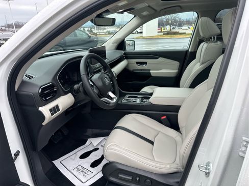 New 2026 Honda Pilot Touring image 23