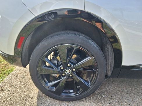 Used 2023 Buick Envision Preferred image 24