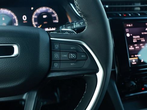 New 2026 Jeep Grand Cherokee L Laredo AWD/4WD image 19