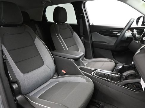 New 2025 Chevrolet TrailBlazer LT w/ Convenience Package FWD image 10
