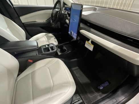 Used 2025 Ford Mustang Mach-E Premium image 14