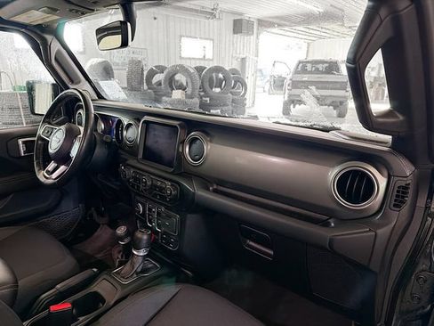 Used 2023 Jeep Wrangler Unlimited Sahara w/ Cold Weather Group AWD/4WD image 12