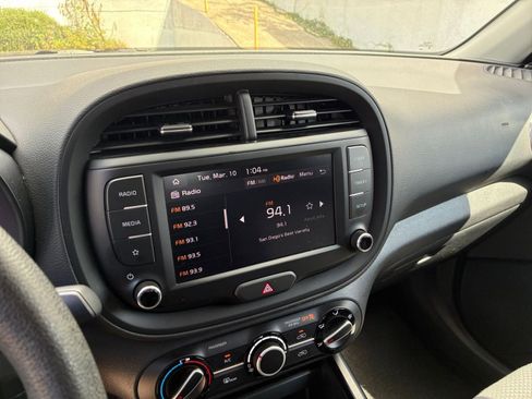 Used 2025 Kia Soul LX w/ LX Technology Package image 20