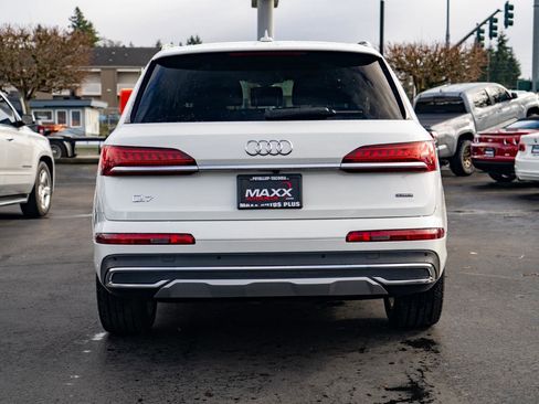 Used 2020 Audi Q7 3.0T Premium Plus image 11