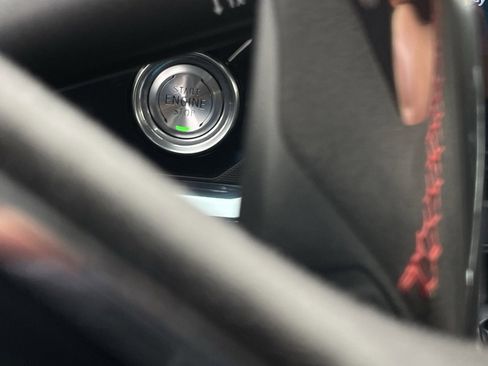 Used 2024 Chevrolet Corvette Stingray Premium Cpe w/ Z51 Performance Package image 16