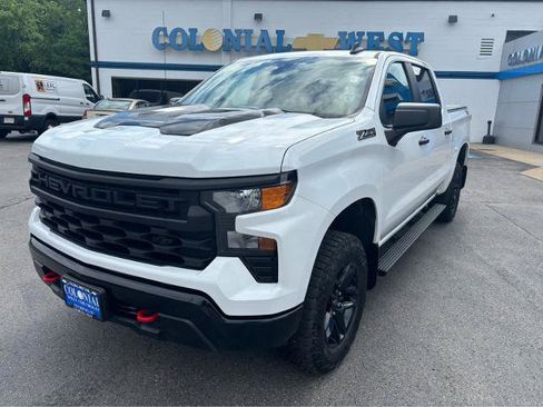 Used 2024 Chevrolet Silverado 1500 Custom Trail Boss w/ LPO, Dark Essentials Package AWD/4WD image 1