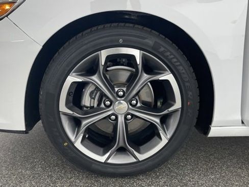 Used 2024 Chevrolet Malibu LT image 48