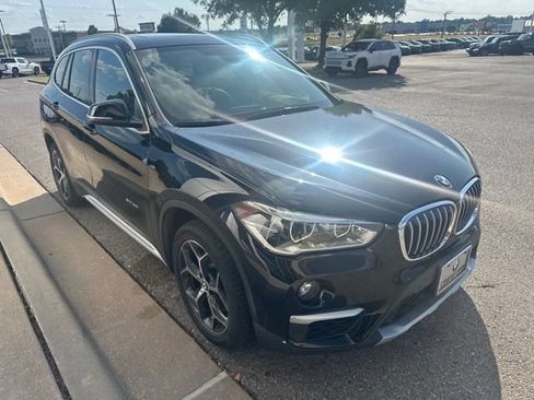 Used 2018 BMW X1 xDrive28i AWD/4WD image 3