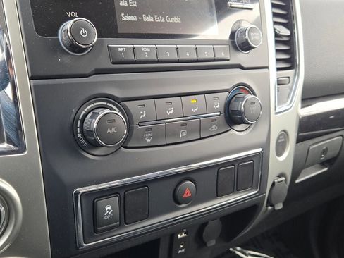 Used 2017 Nissan Titan SV image 24