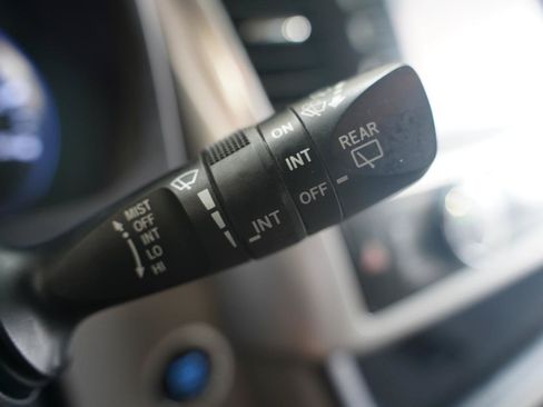 Used 2014 Toyota Highlander XLE AWD/4WD image 15