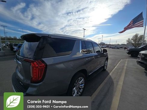Used 2021 GMC Yukon SLT w/ SLT Luxury Plus Package image 5
