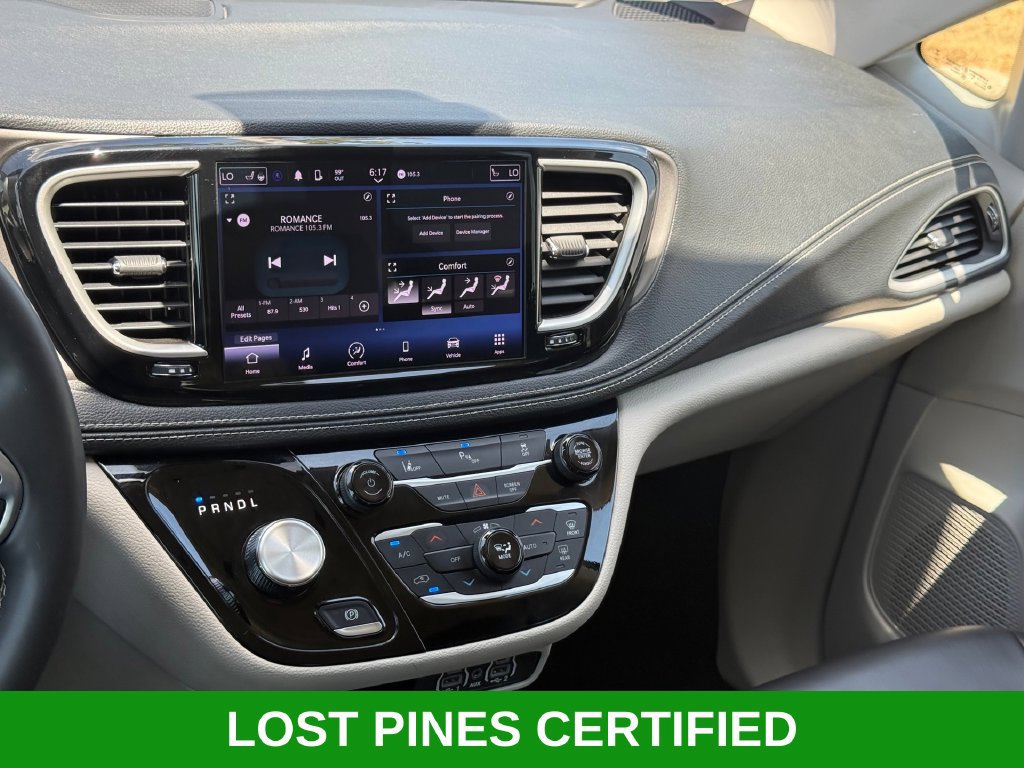 Used 2023 Chrysler Pacifica Touring-L FWD image 22