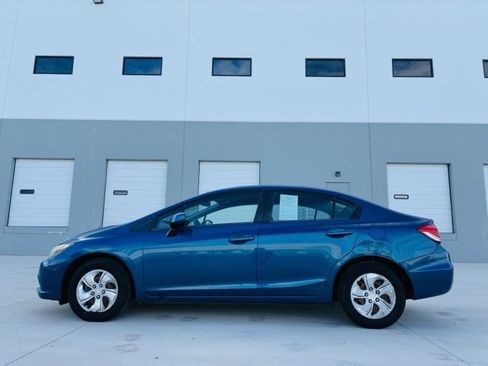 Used 2013 Honda Civic LX image 2
