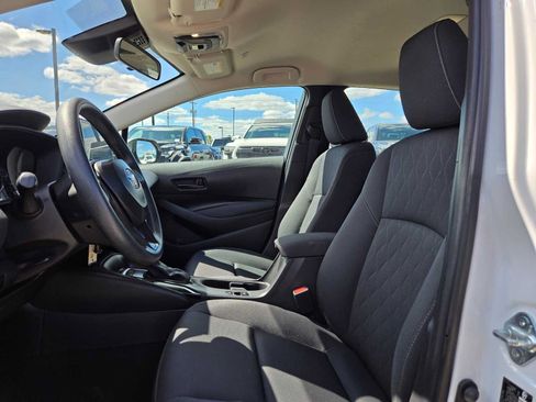 Used 2024 Toyota Corolla LE FWD image 21